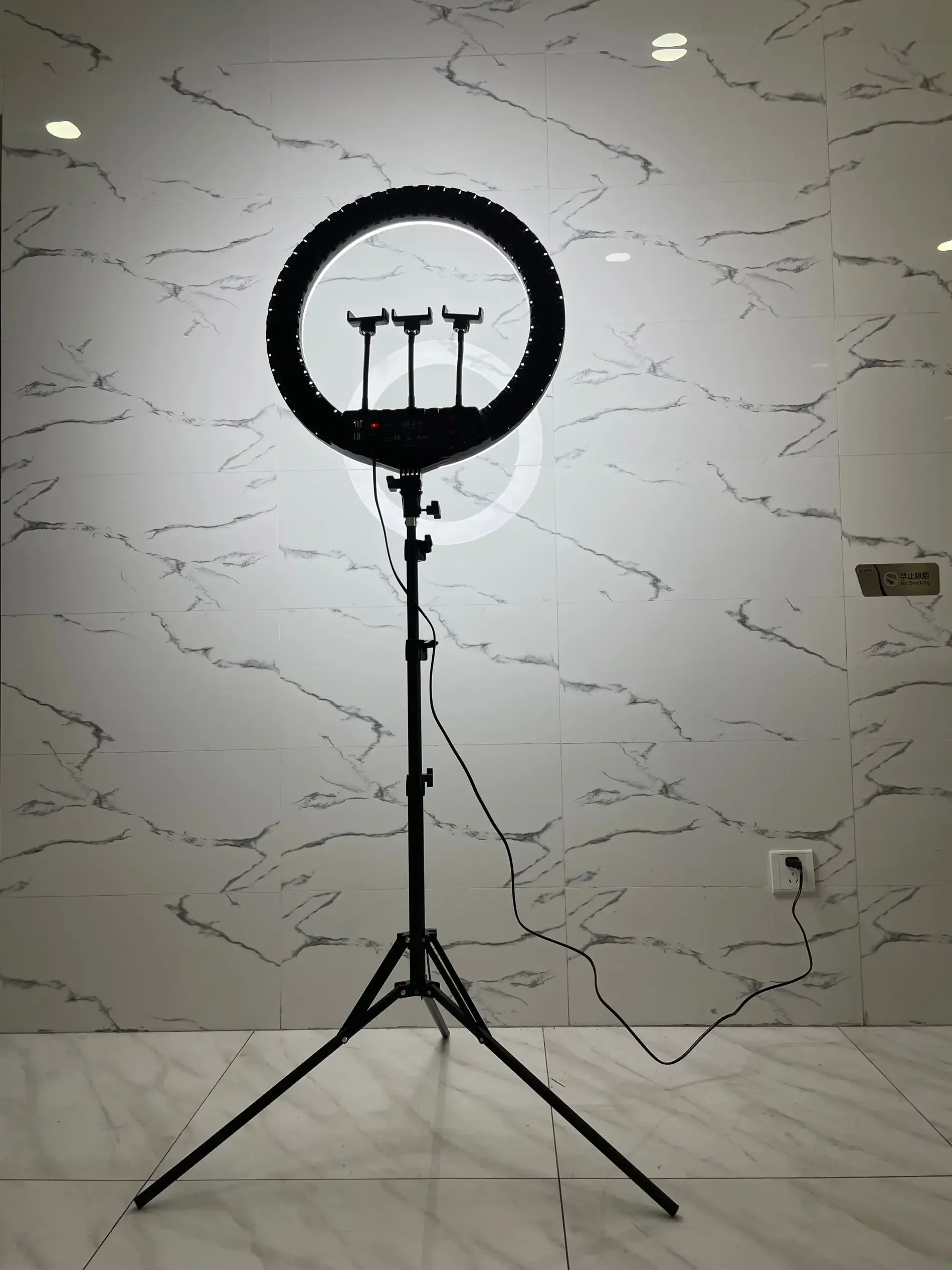 ไฟวงแหวน LED ขนาด 21 นิ้ว รุ่น - Lighting In Photography บทวิจารณ์และราคา
